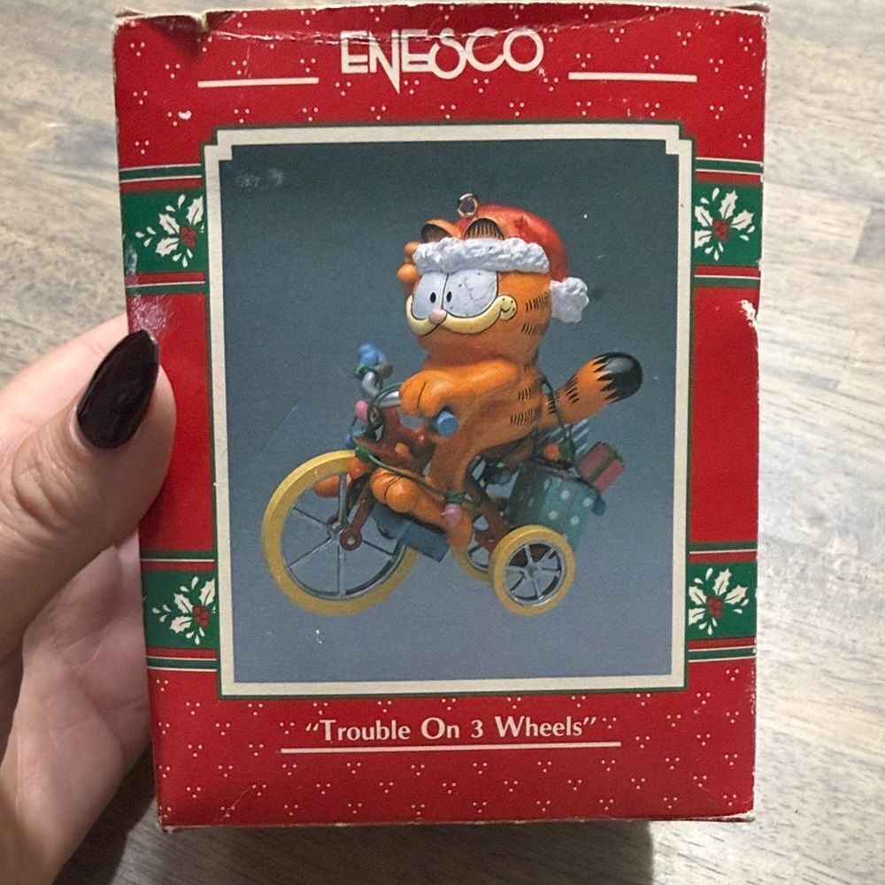 Enesco Garfield “Trouble on 3 Wheels” Ornament – Vintage Christmas